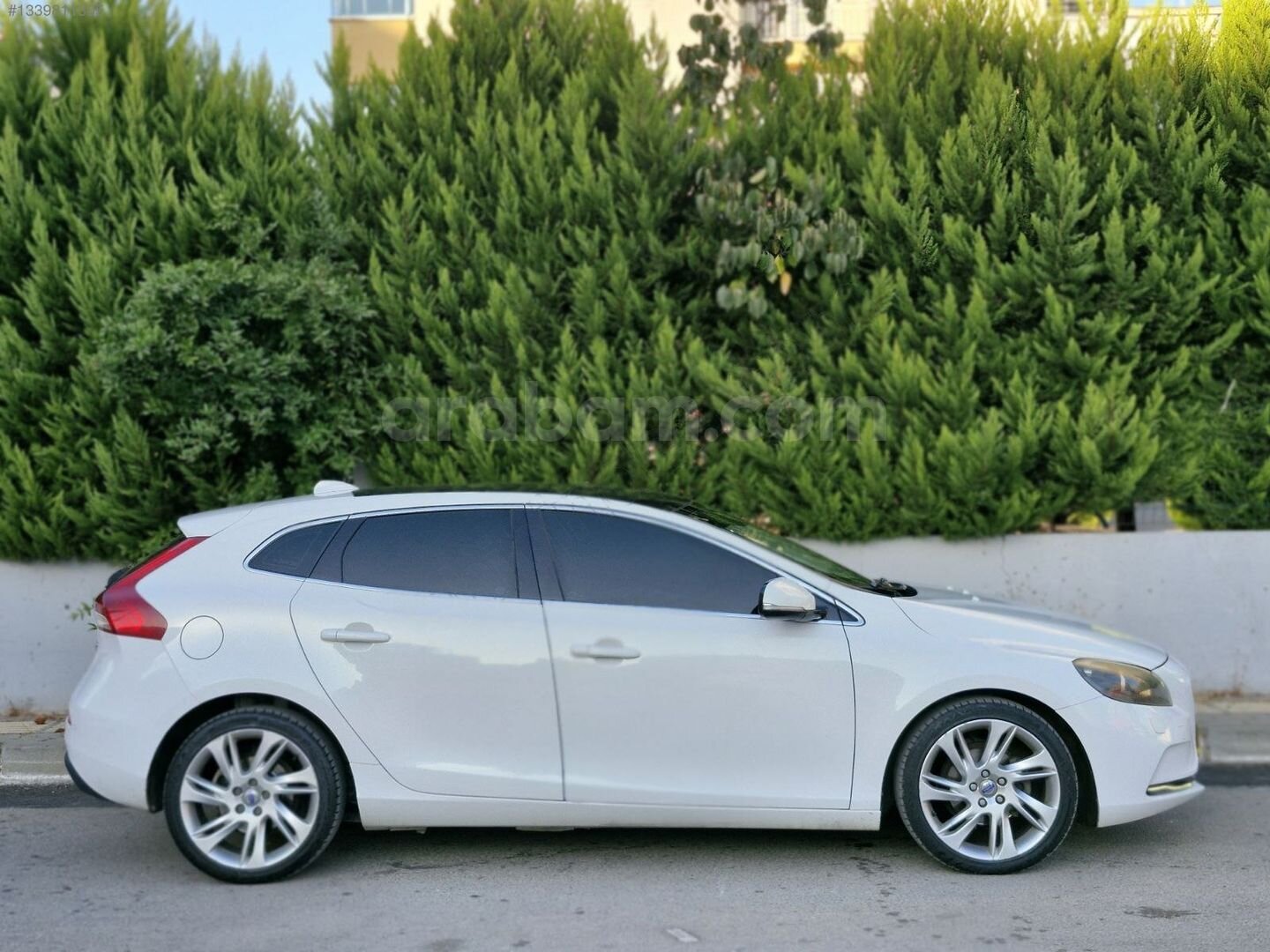 2013 MODEL/VOLVO V40 D2/CAM TAVANLI/TAKAS OLUR 2