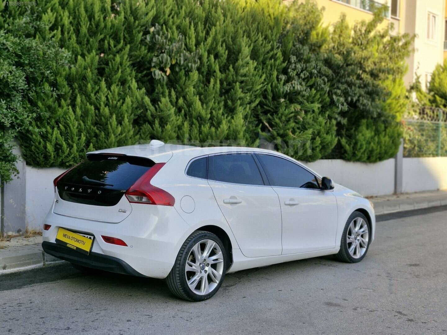 2013 MODEL/VOLVO V40 D2/CAM TAVANLI/TAKAS OLUR 3