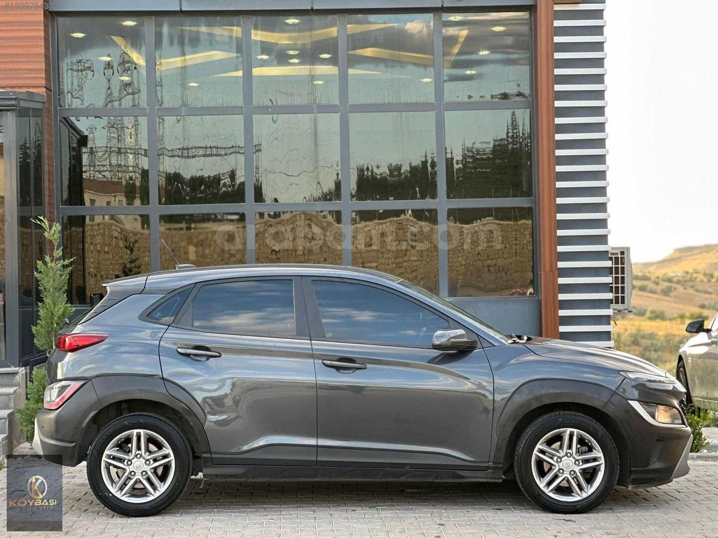 Galeriden Hyundai Kona 1.0 T-GDI Style 2022 Model Nevşehir 125.000 km Füme 5