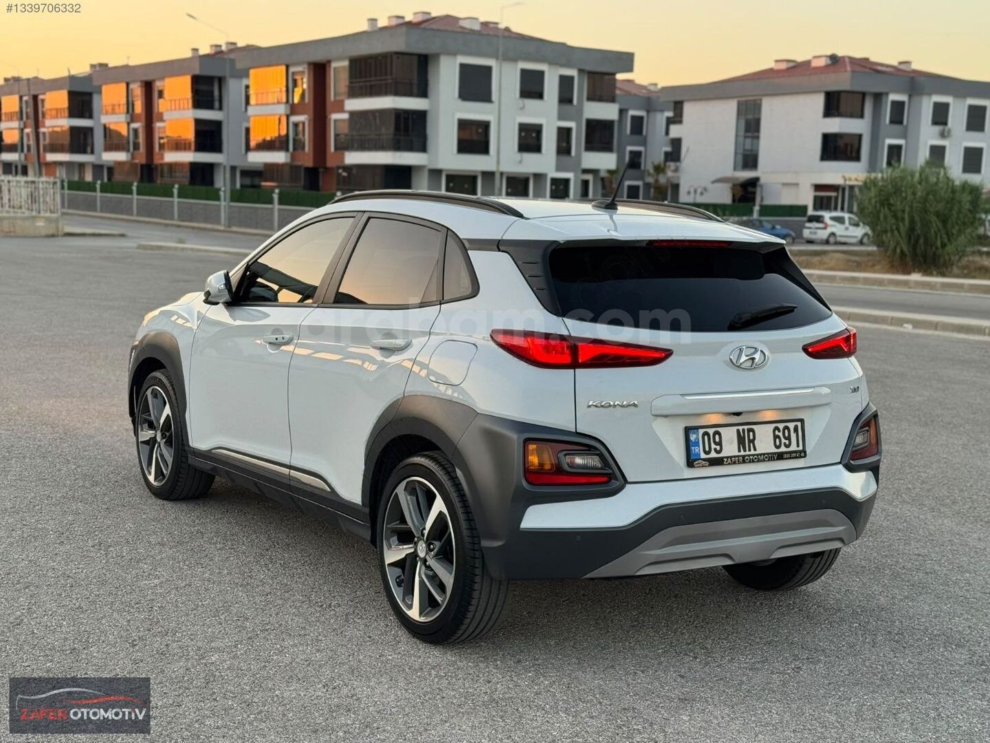 Galeriden Hyundai Kona 1.6 CRDI Elite Smart 2019 Model İzmir 109.000 km Beyaz 7