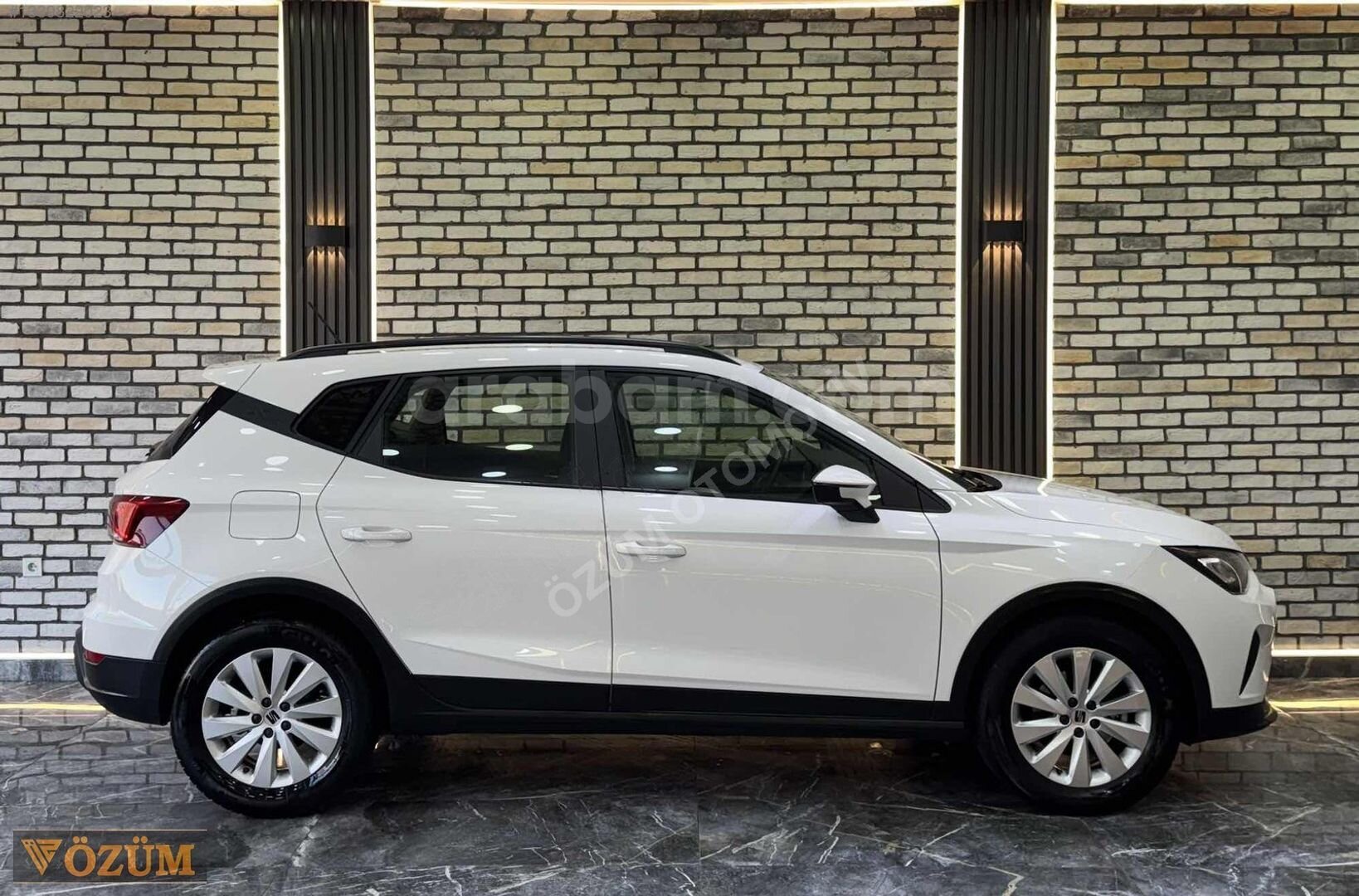 Galeriden Seat Arona 1.0 EcoTSI Style 2022 Model Ankara 52.000 km Beyaz 3