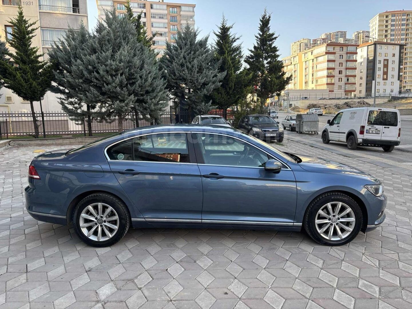 Galeriden Volkswagen Passat 1.6 TDi BlueMotion Comfortline 2014 Model Ankara 186.980 km Mavi 4