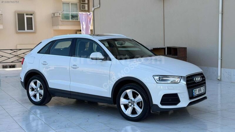 2015 MODEL AUDI Q3 45.000km!