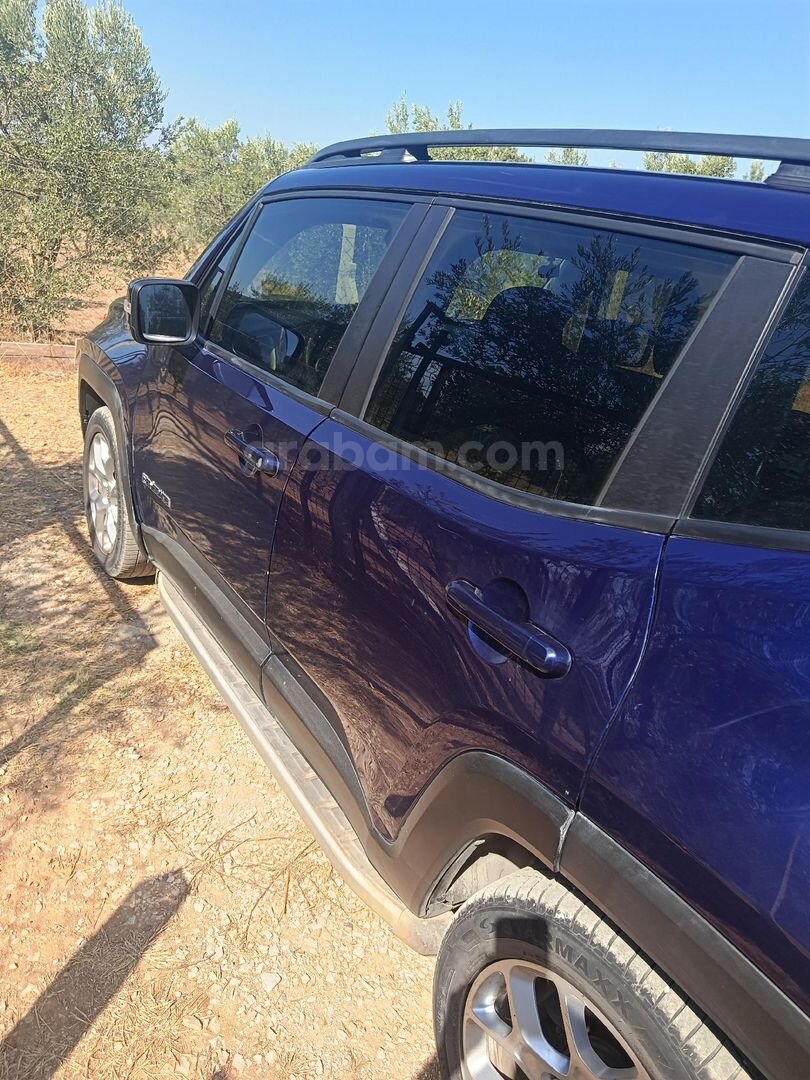 Sahibinden Jeep Renegade 1.6 MultiJet Longitude 2017 Model 155.000 km Lacivert 6
