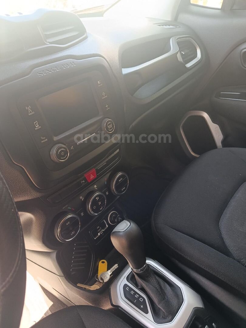 Sahibinden Jeep Renegade 1.6 MultiJet Longitude 2017 Model 155.000 km Lacivert 4