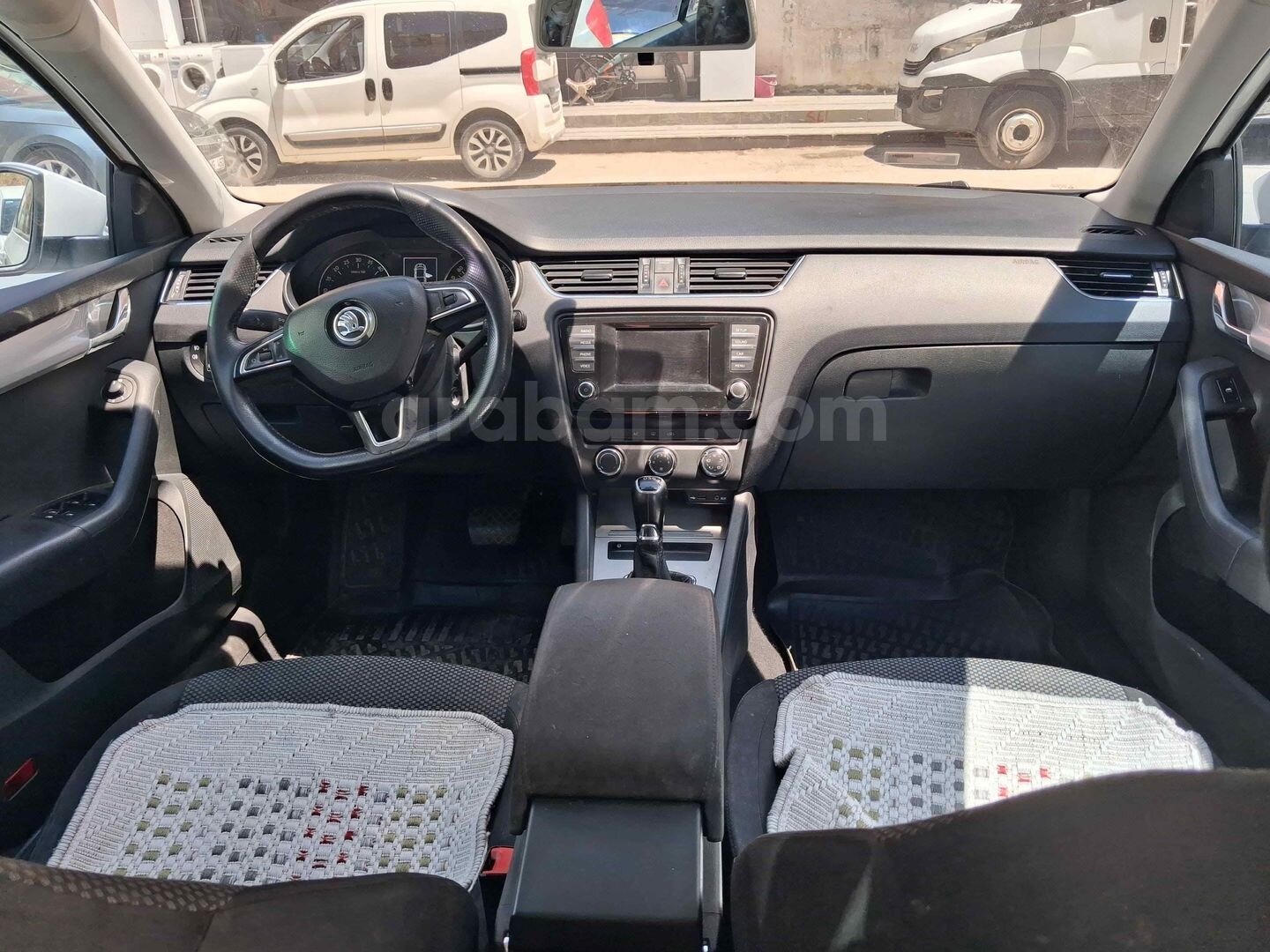 Galeriden Skoda Octavia 1.6 TDI Optimal 2015 Model Bayburt 290.000 km Beyaz 6