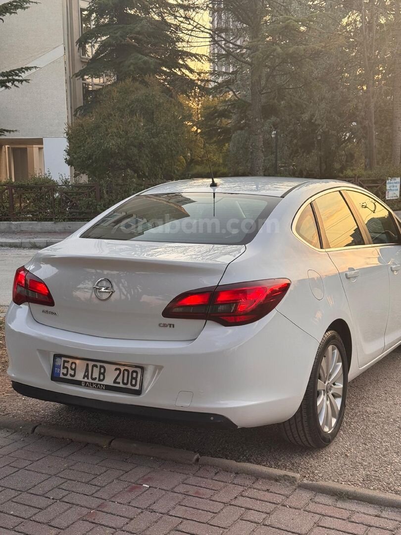 Galeriden Opel Astra 1.6 CDTI Sport 2016 Model Gaziantep 245.000 km Beyaz 6