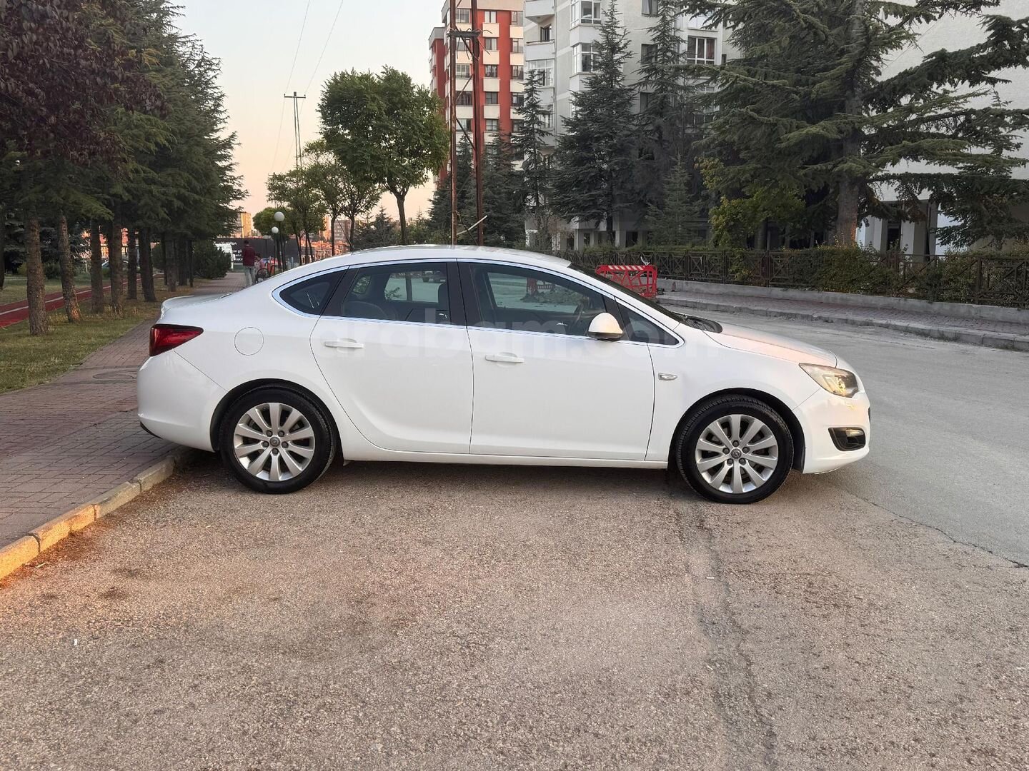 Galeriden Opel Astra 1.6 CDTI Sport 2016 Model Gaziantep 245.000 km Beyaz 7
