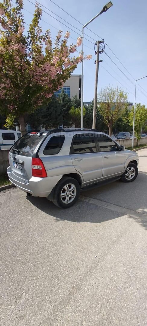 Sahibinden Kia Sportage 2.0 CRDi 4x4 EX 2006 Model 272.000 km Gri 1