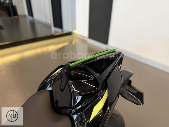 Galeriden Kawasaki Ninja ZX-10R 2026 Model İstanbul 6.001 km Siyah