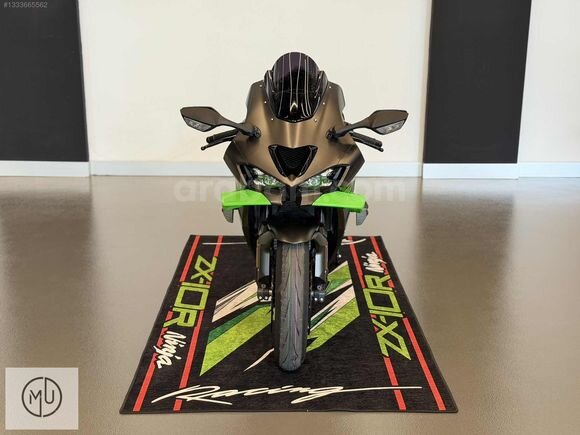 Galeriden Kawasaki Ninja ZX-10R 2026 Model İstanbul 6.001 km Siyah