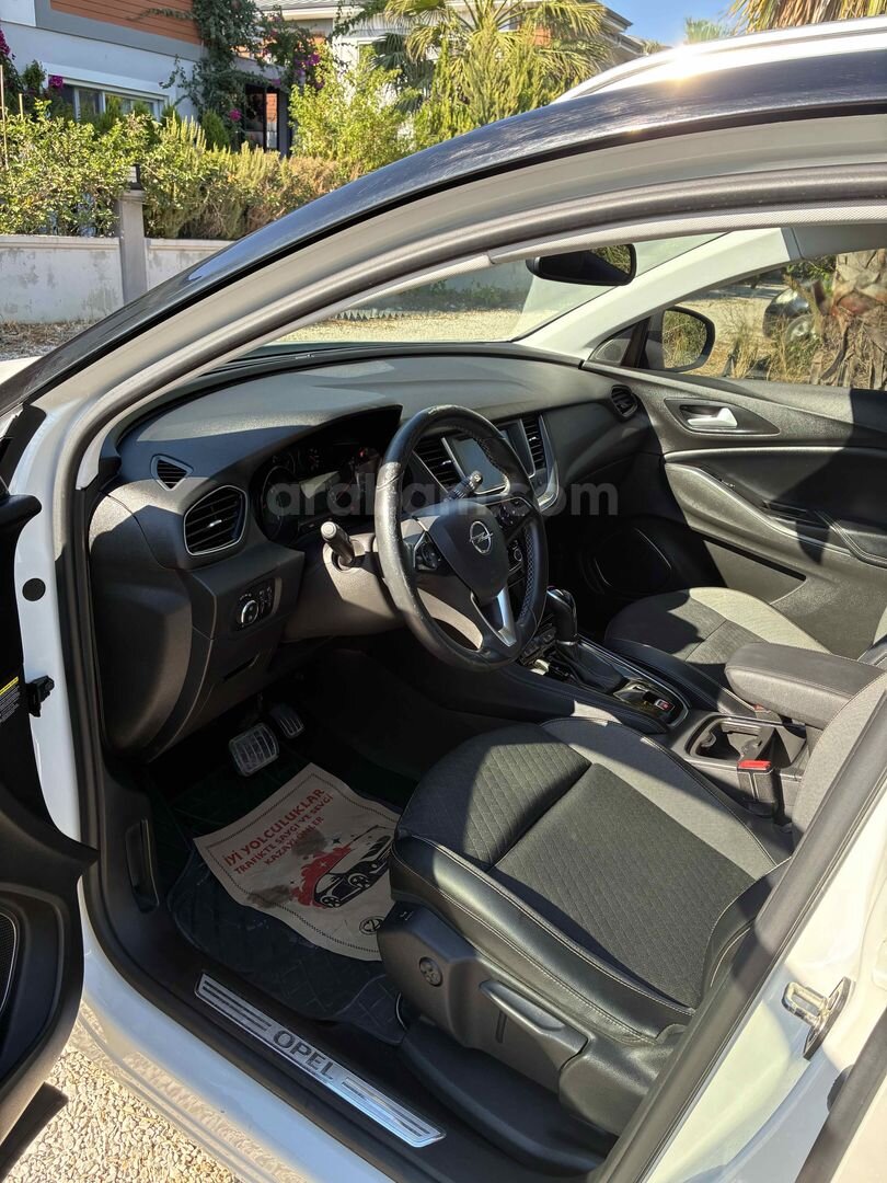 Sahibinden Opel Grandland X 1.5 D 120.Yıl 2019 Model Muğla 99.100 km Beyaz 7