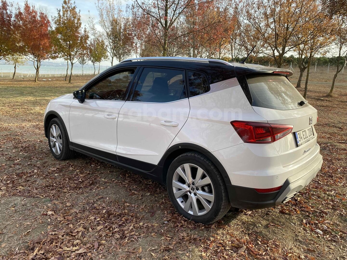 Sahibinden Seat Arona 1.0 EcoTSI Xperience 2021 Model İstanbul 123.000 km Beyaz 4