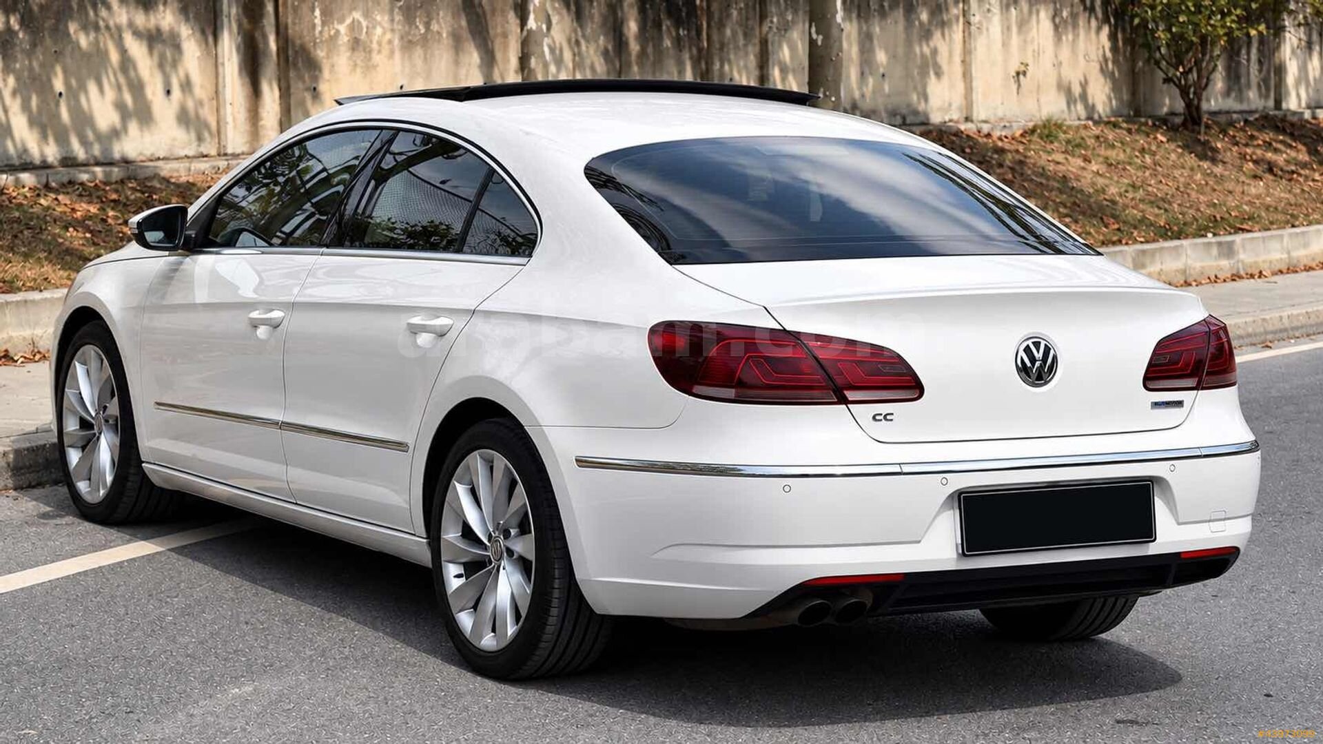 Galeriden Volkswagen VW CC 1.4 TSi Sportline 2014 Model İstanbul 236.000 km Beyaz 4