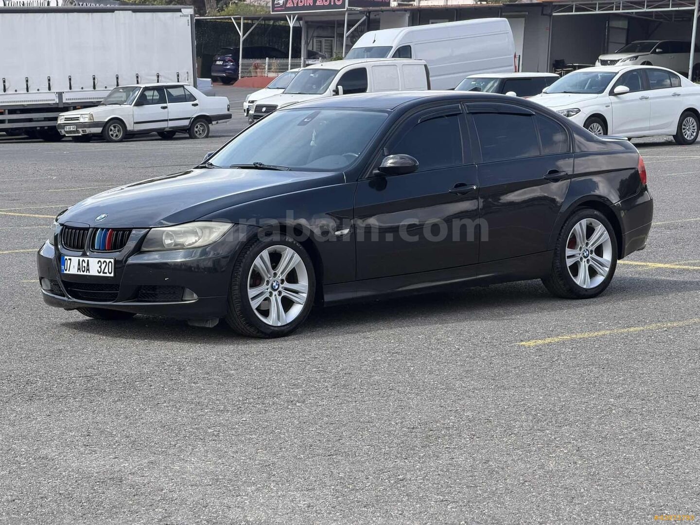 Galeriden BMW 3 Serisi 320i 2007 Model İstanbul 268.000 km Siyah 4