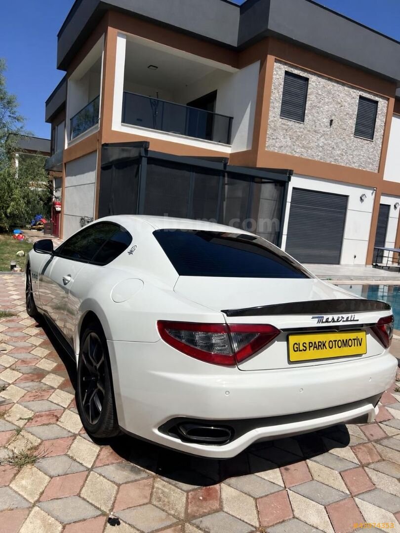 Galeriden Maserati GranTurismo 4.7 S 2013 Model Denizli 115.000 km Beyaz 3