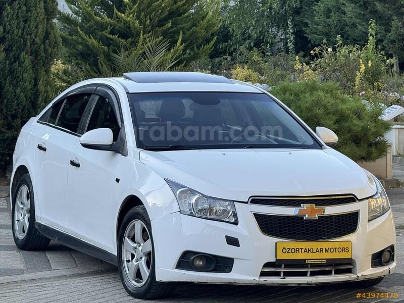 ÖZORTAKLAR'DAN 2010 CRUZE 165 BİN KM OTOMATİK SANROFLU BAKIMLI