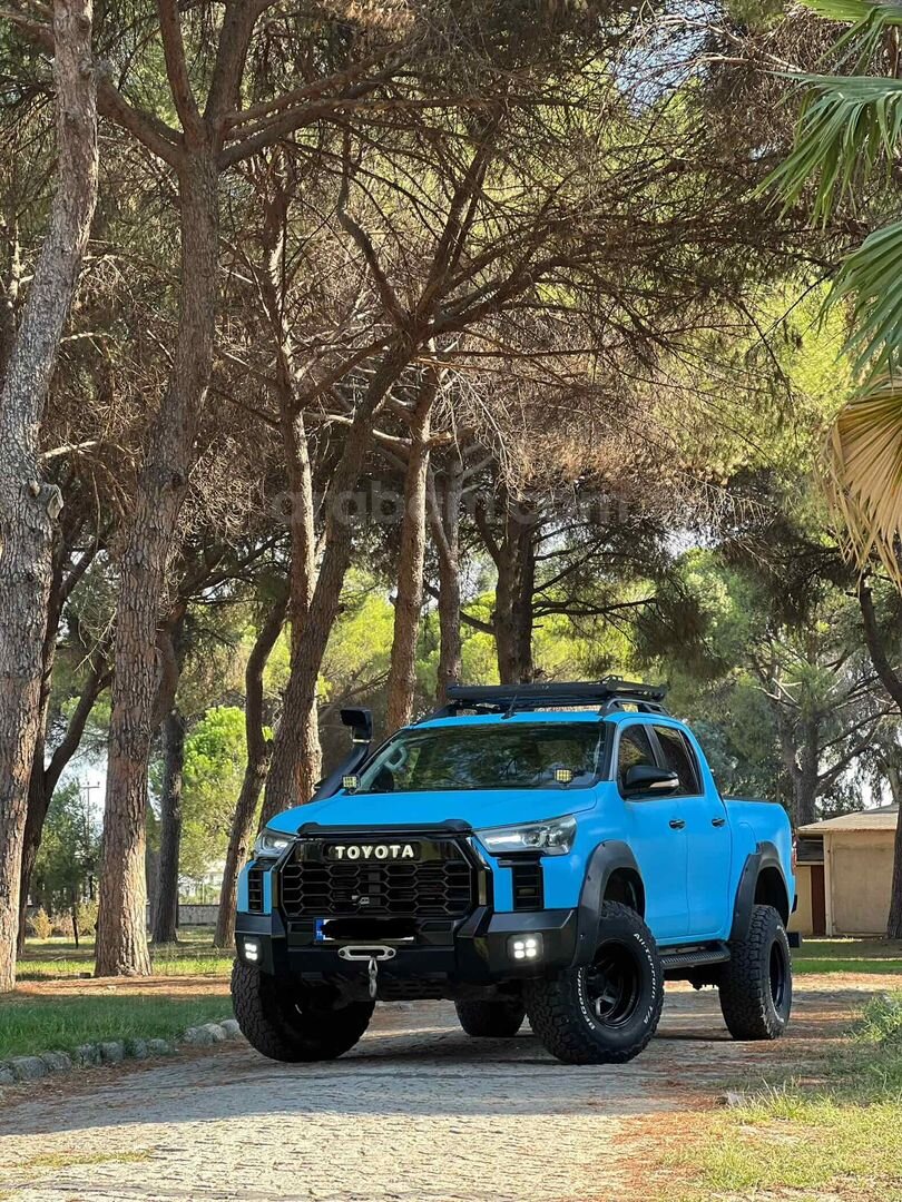 Galeriden Toyota Hilux 2.4 D-4D 4x4 Adventure 2015 Model Aydın 3