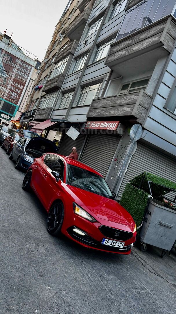 Galeriden Seat Leon 1.0 eTSI Style Plus 2021 Model İstanbul 77.000 km Kırmızı 1