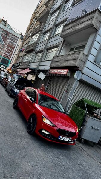 Galeriden Seat Leon 1.0 eTSI Style Plus 2021 Model İstanbul 77.000 km Kırmızı 1