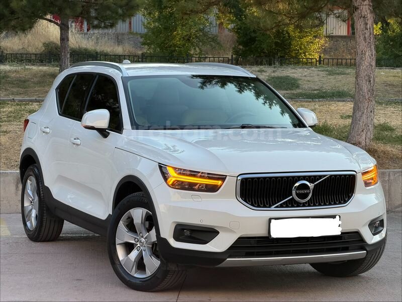 2020 VOLVO XC40 MOMENTUM-74.000 KM-HATA BOYA DEĞİŞEN TRAMER YOK