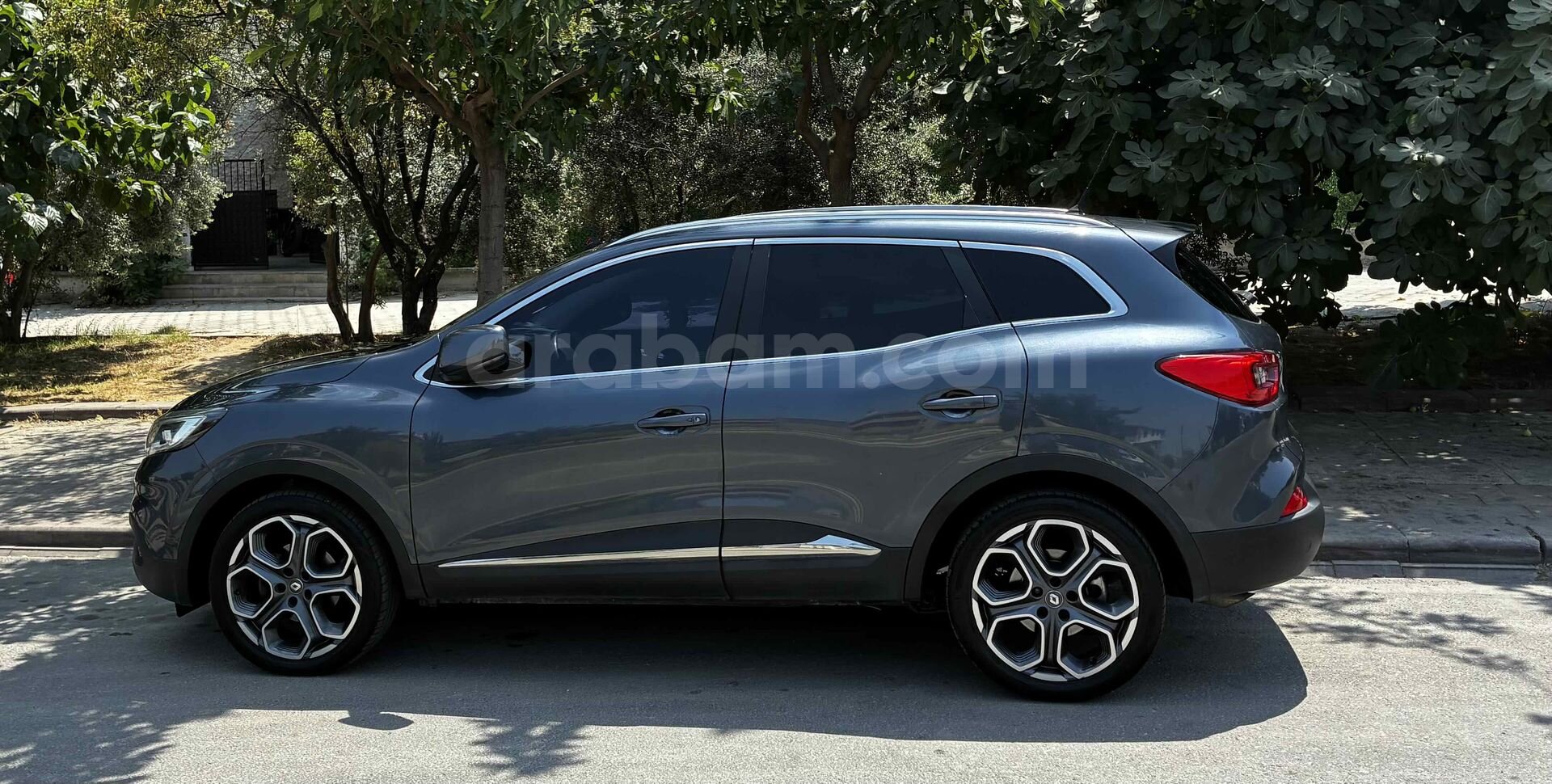 Kadjar 1.5 dCi Icon 2016 Model Cam tavanlı Full 2