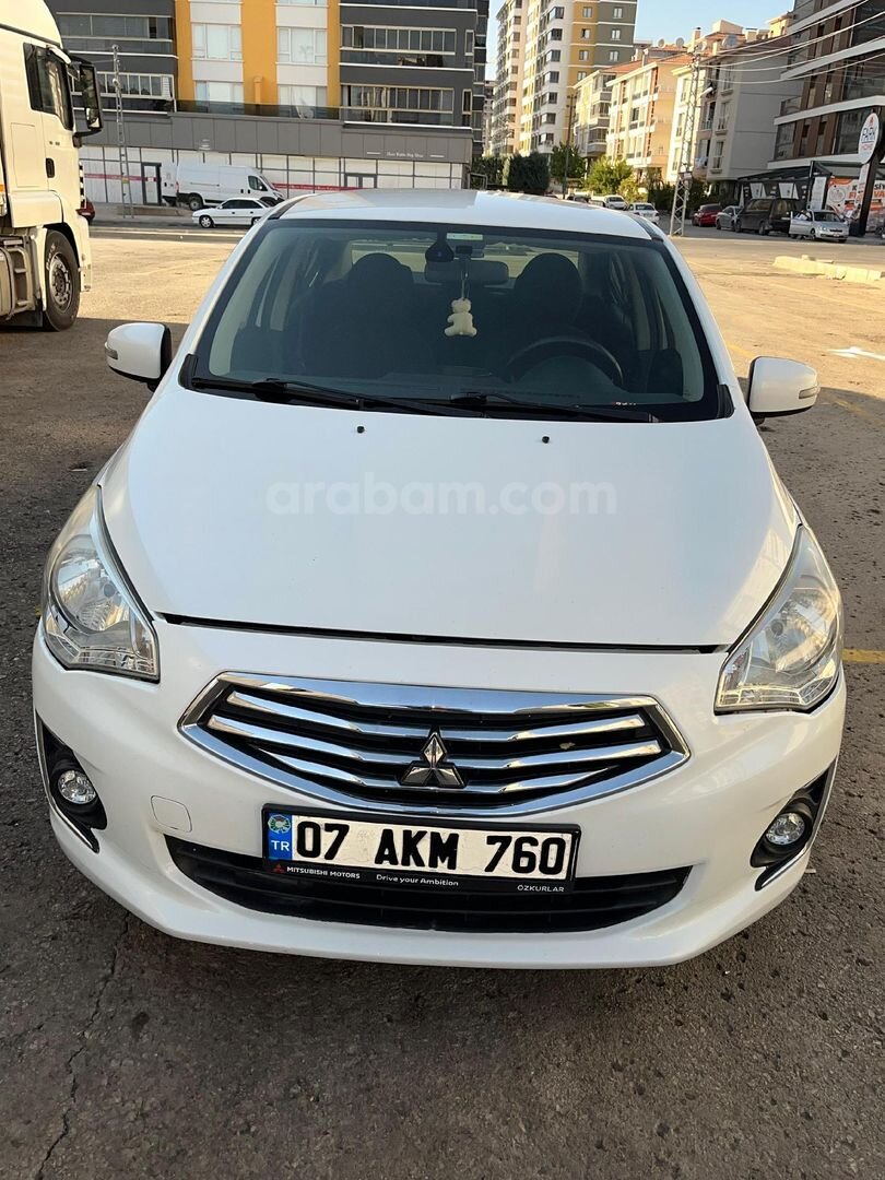 ÇOK TEMİZ BAKIMLI (ACİLL) OTOMATİK VİTES GARAJ ARABASI 1