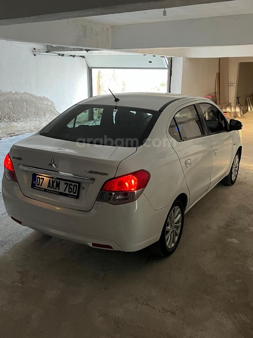 ÇOK TEMİZ BAKIMLI (ACİLL) OTOMATİK VİTES GARAJ ARABASI 5