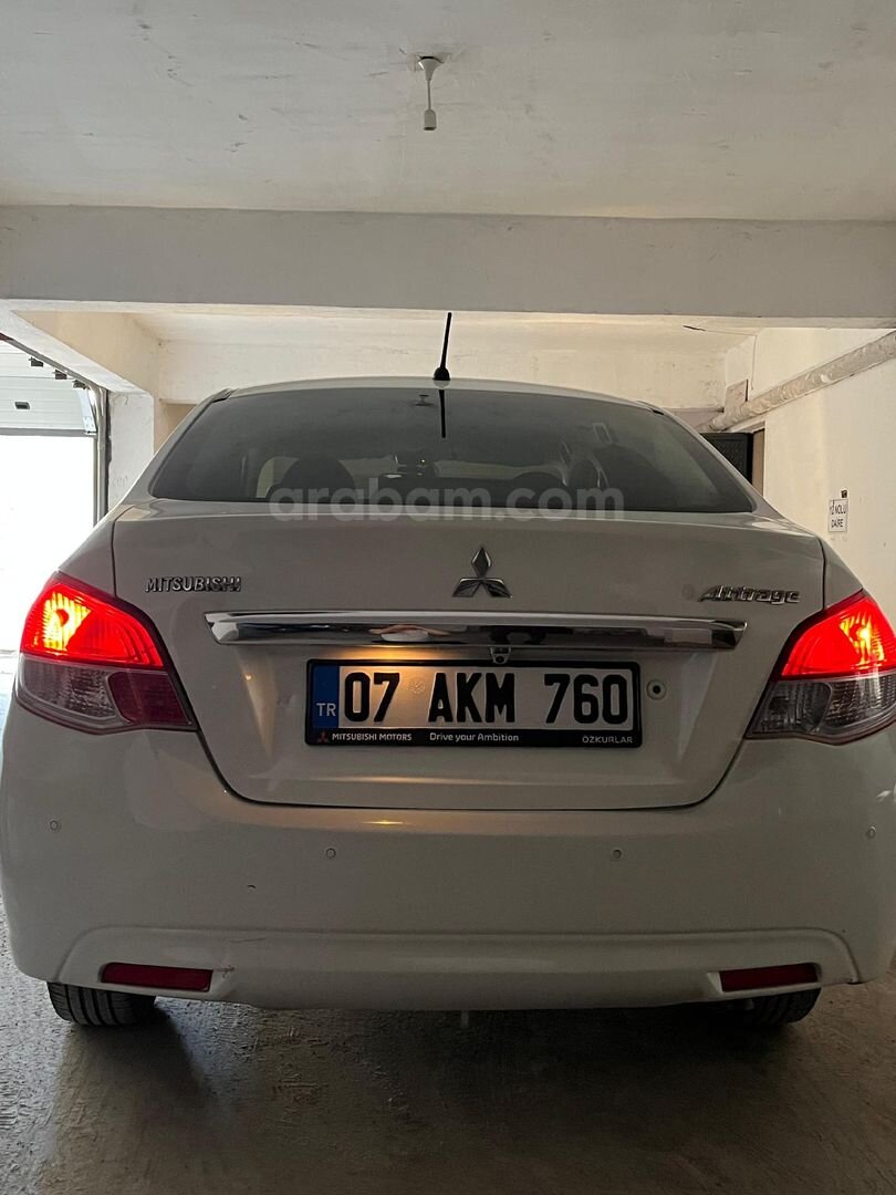 ÇOK TEMİZ BAKIMLI (ACİLL) OTOMATİK VİTES GARAJ ARABASI 4