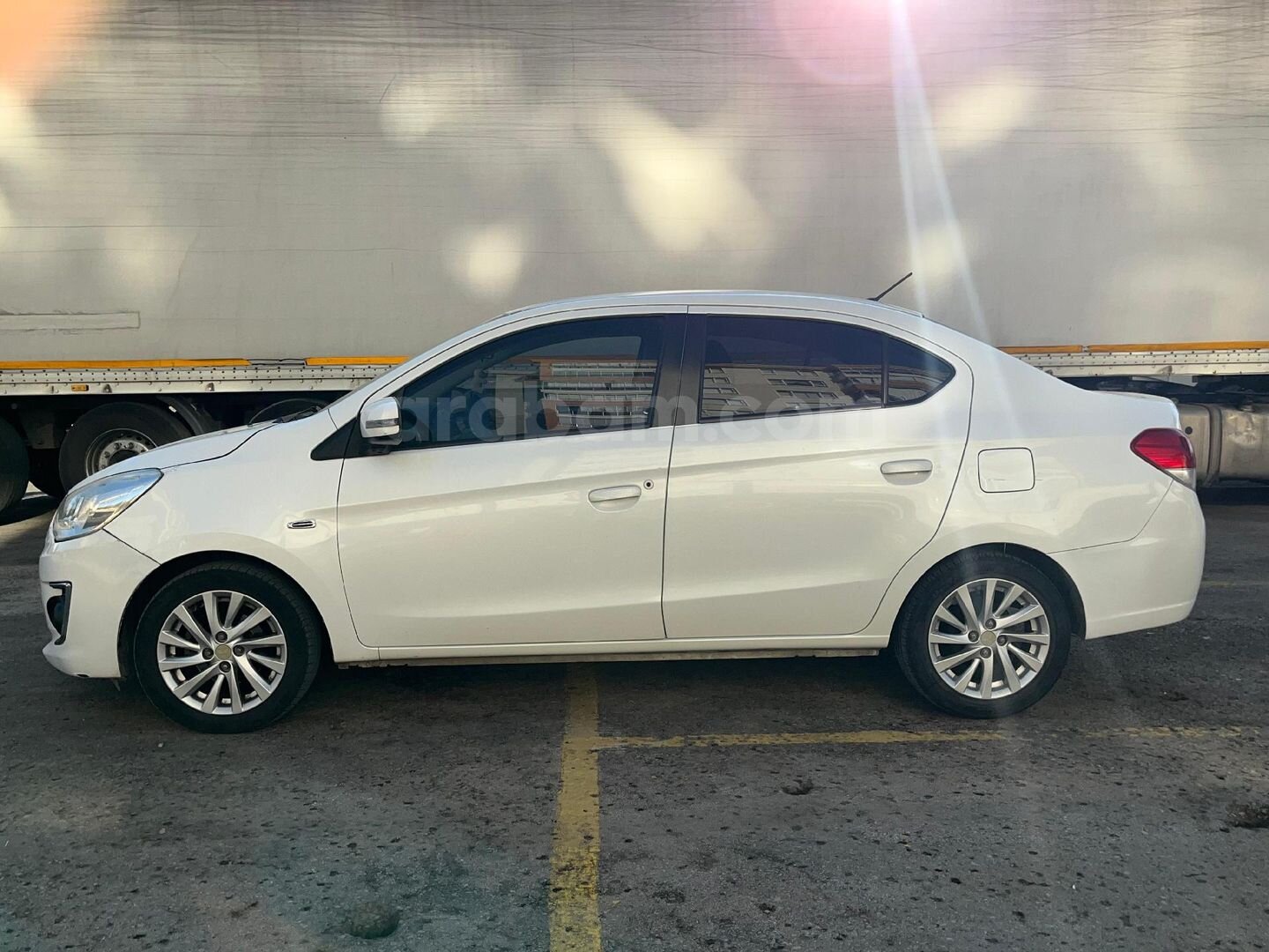 ÇOK TEMİZ BAKIMLI (ACİLL) OTOMATİK VİTES GARAJ ARABASI 6