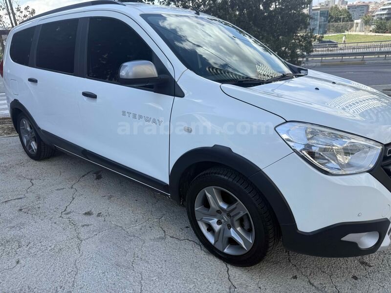 Sahibinden Dacia Lodgy 1.5 BlueDCI Stepway 2019 Model İstanbul 130.000 km Beyaz