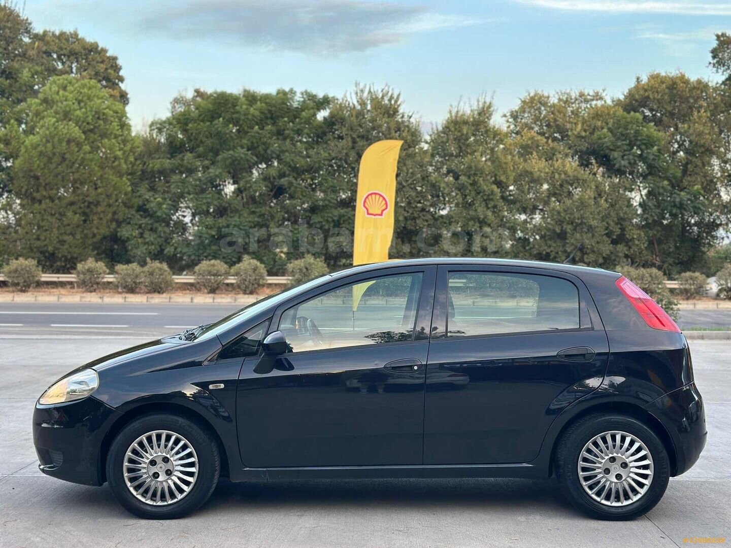 Galeriden Fiat Punto Grande 1.4 Fire Active 2010 Model Manisa 160.000 km Siyah 5