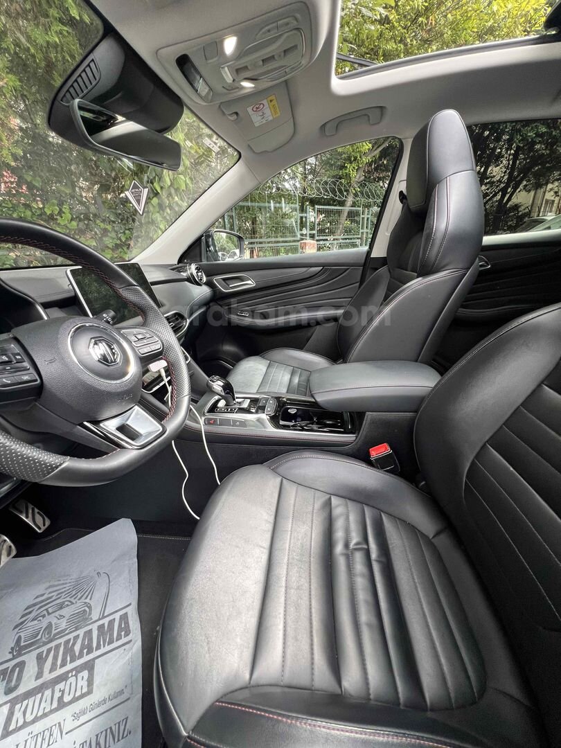 Sahibinden MG HS 1.5 T-GDI Luxury 2024 Model İstanbul 57.000 km Siyah 6