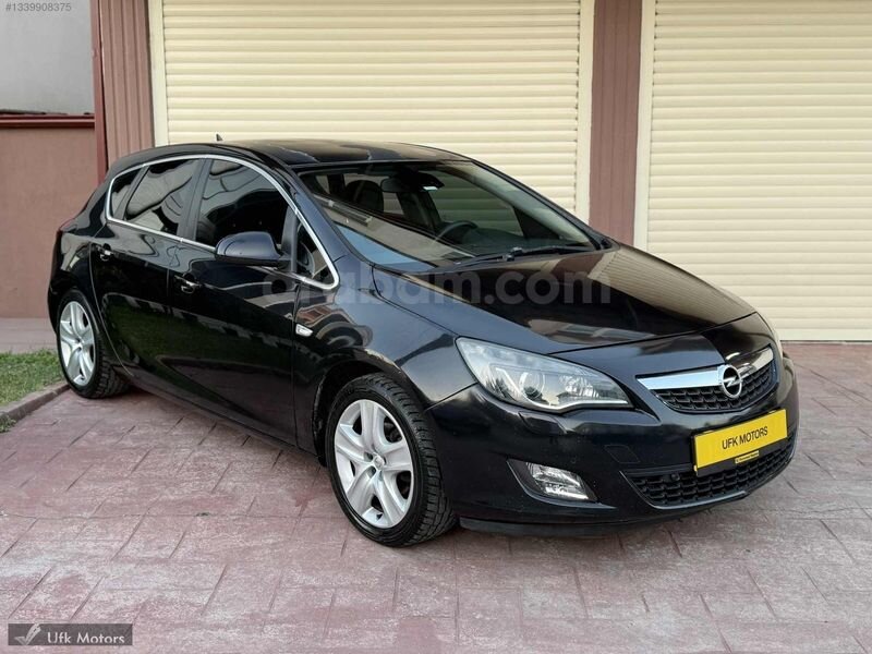 Galeriden Opel Astra 1.6 Cosmo 2010 Model Sakarya 348.000 km Siyah 1