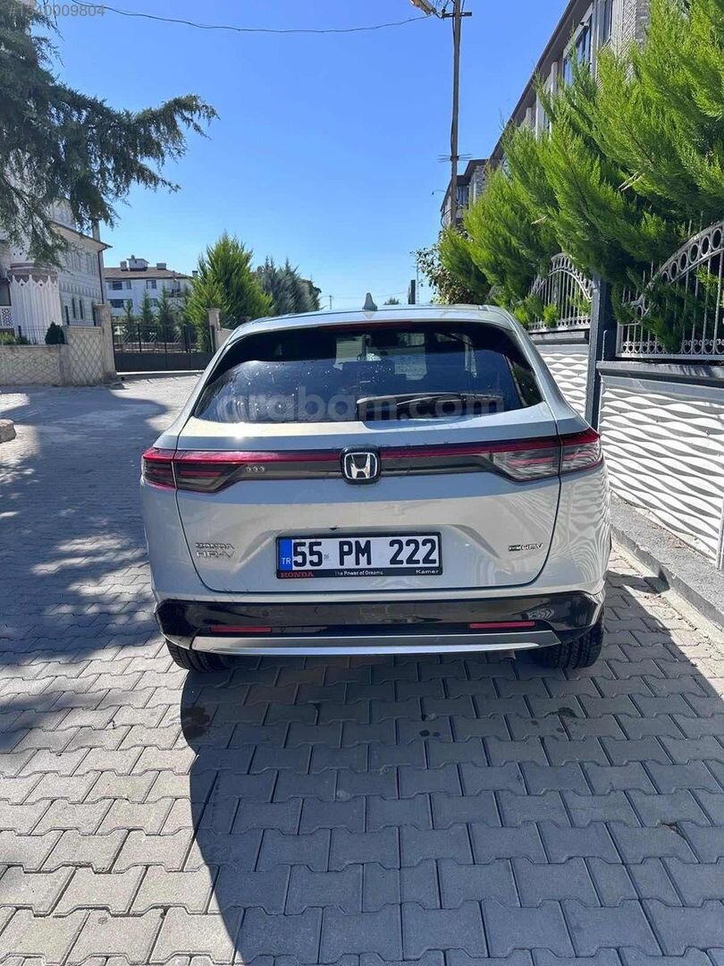 2024 1.5 ADVANCE HATASIZ BOYASIZ 25 BİN KM 3
