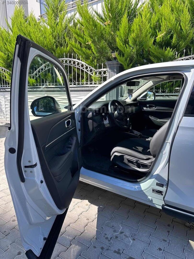 2024 1.5 ADVANCE HATASIZ BOYASIZ 25 BİN KM 5