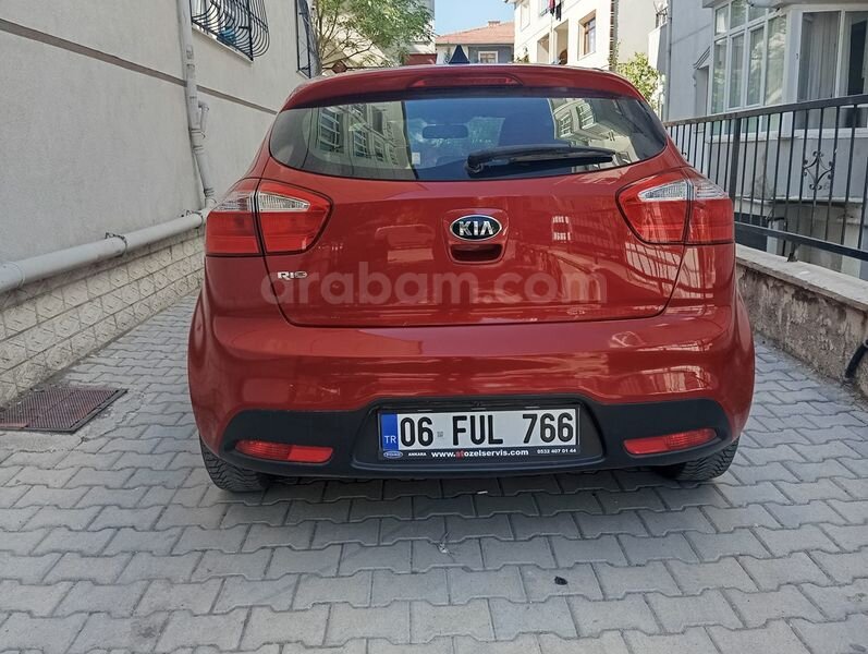 Memurdan Kia Rio