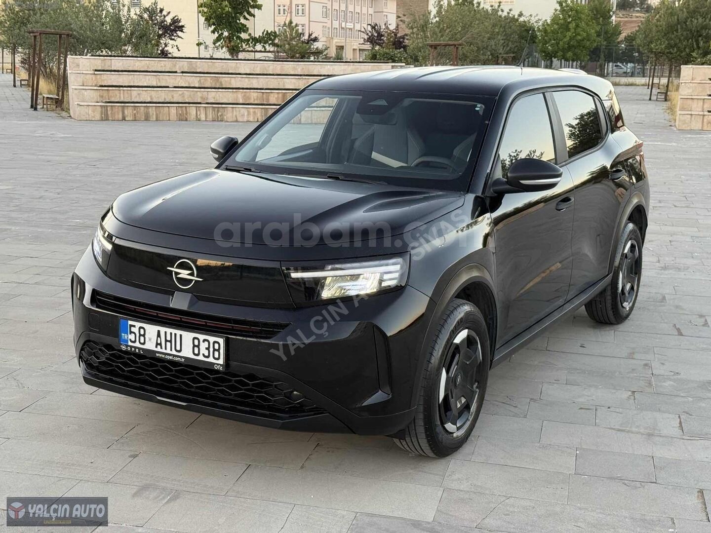 Galeriden Opel Frontera 1.2 Hybrid Edition 2026 Model Sivas 6.100 km Siyah 6