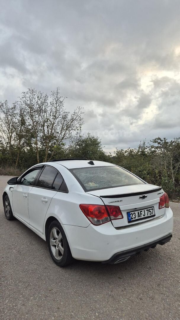 CHEVROLET CRUZE 1.6 LS PLUS SUNROOF 124 HP | OTOMATİK 7