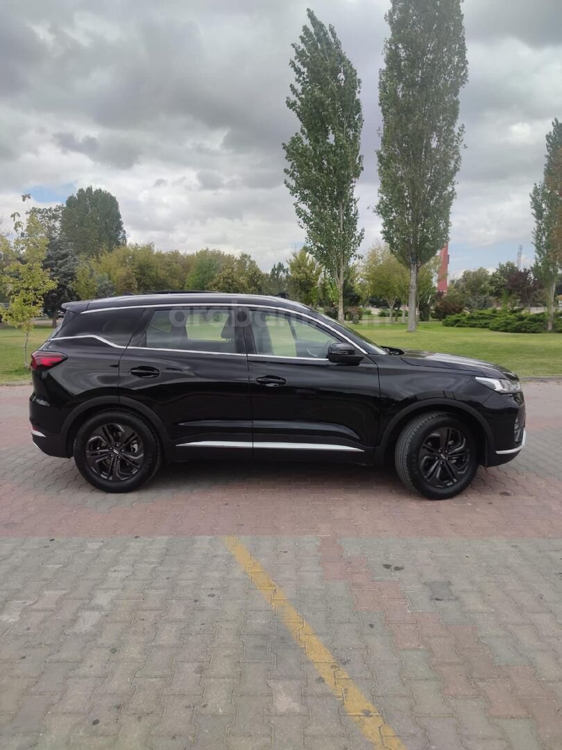 ilk sahibinden hatasız boyasız tramersiz yetkili servis bakımlı 6