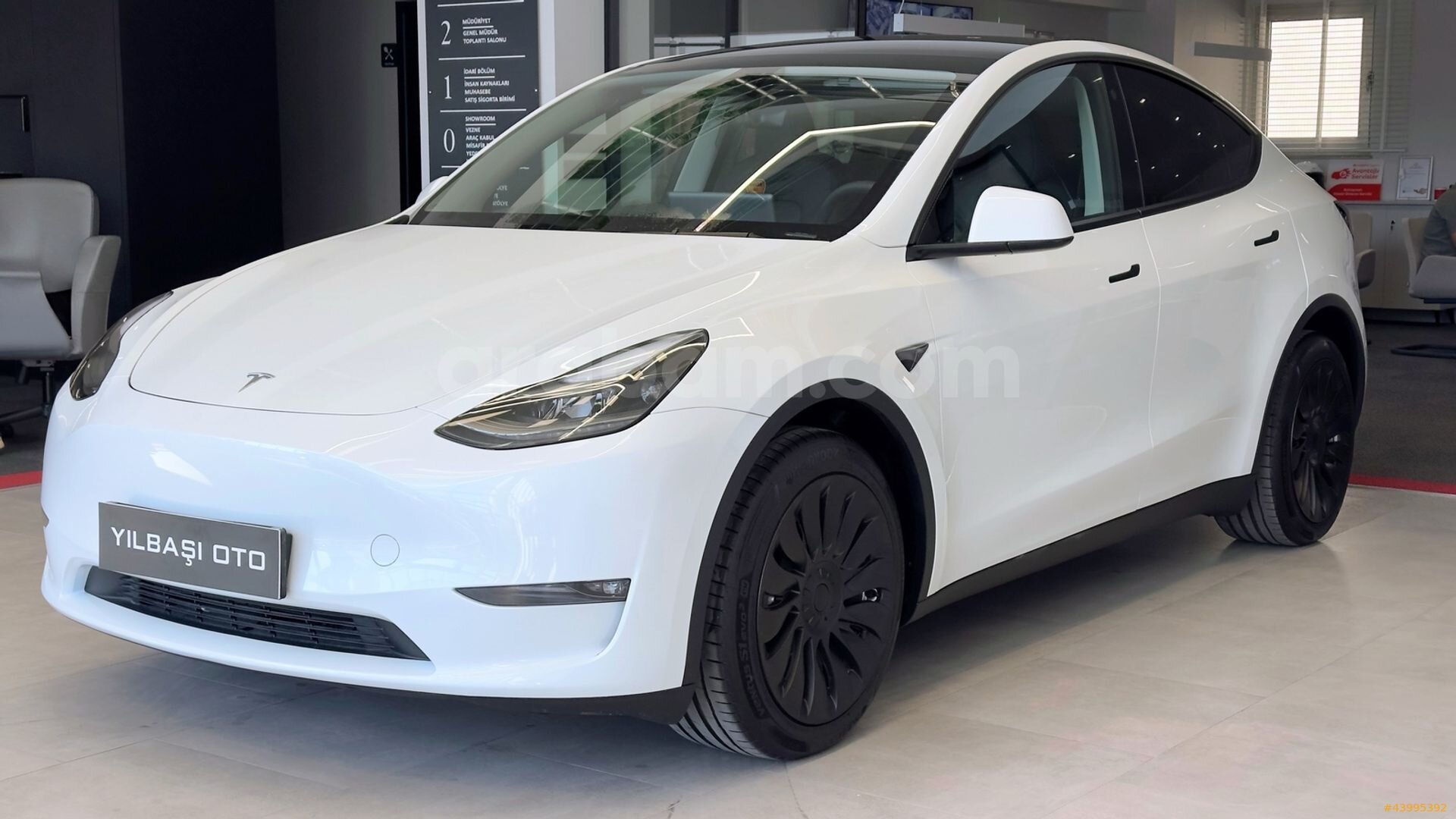 Galeriden Tesla Model Y Long Range AWD 2023 Model Bursa 6.001 km Beyaz 4