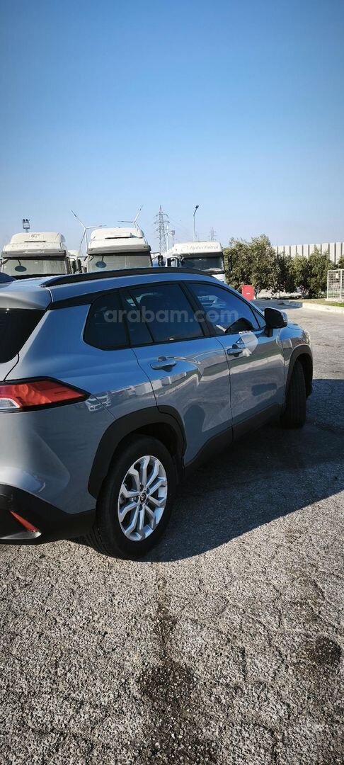 Sahibinden Toyota Corolla Cross 1.8 Hybrid Flame X-Pack 2025 Model 2