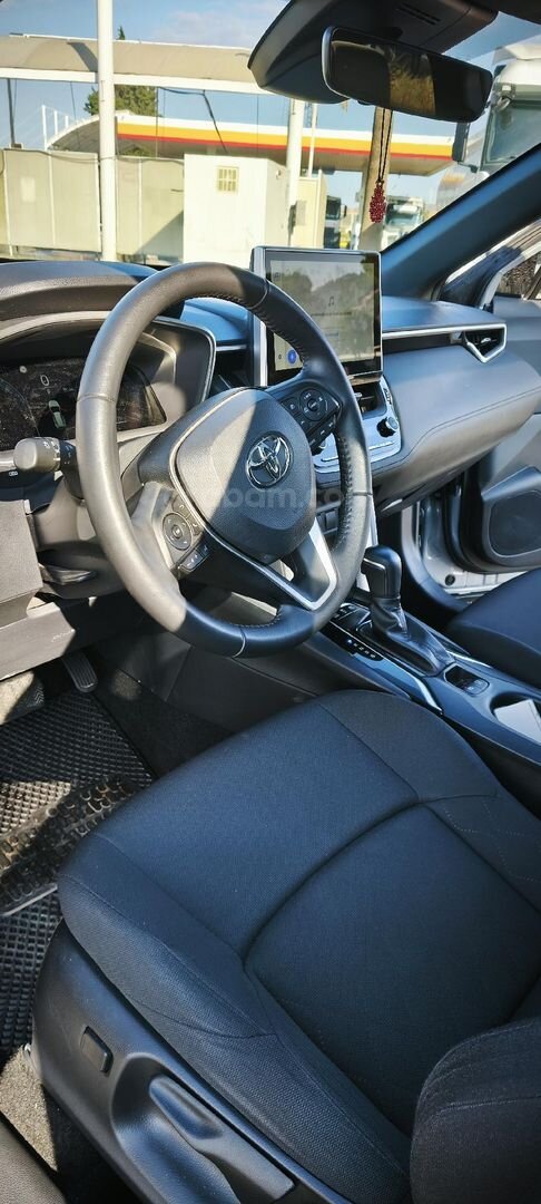 Sahibinden Toyota Corolla Cross 1.8 Hybrid Flame X-Pack 2025 Model 5