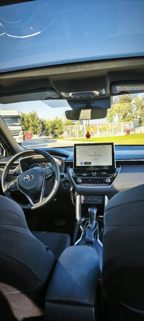 Sahibinden Toyota Corolla Cross 1.8 Hybrid Flame X-Pack 2025 Model 6