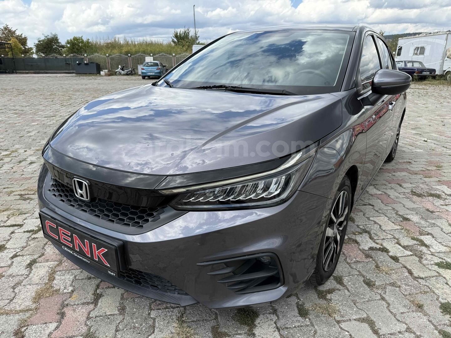 Galeriden Honda City 1.5 i-VTEC Executive 2021 Model Kocaeli 47.000 km Füme 3