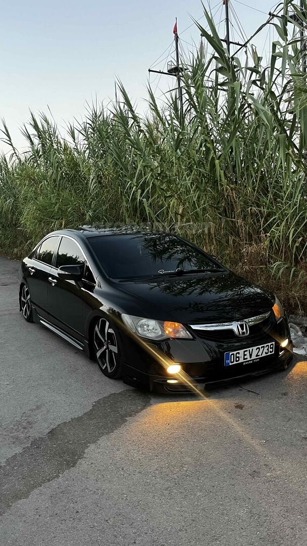 Sahibinden Honda Civic 1.6i VTEC Elegance 2010 Model 3