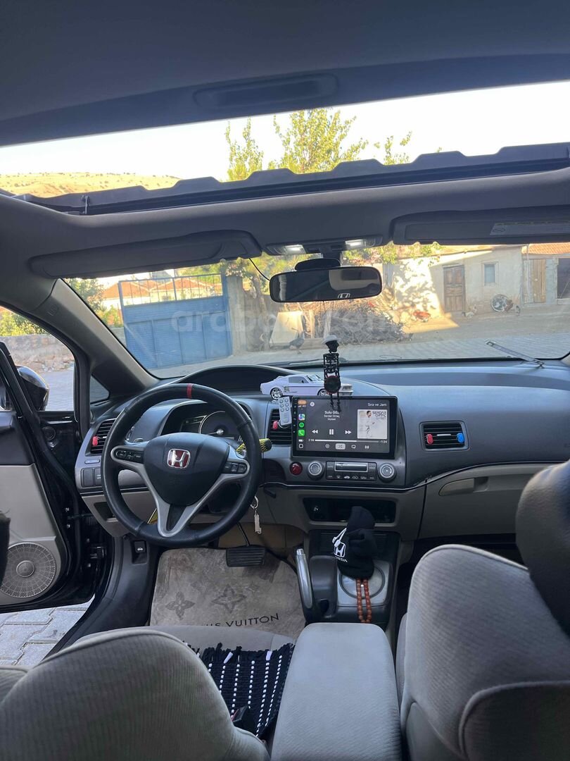 Sahibinden Honda Civic 1.6i VTEC Elegance 2010 Model 6