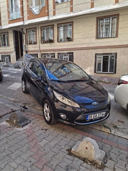 Sahibinden Ford Fiesta 1.4 TDCi Titanium X 2011 Model 255.000 km Siyah 1