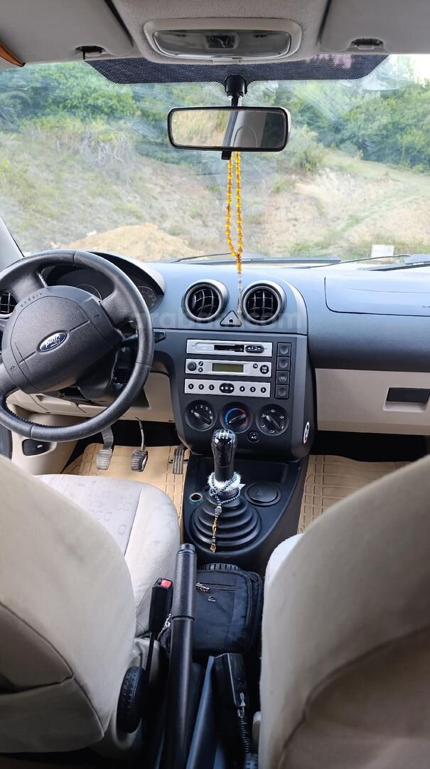 Sahibinden Ford Fiesta 1.4 TDCi Comfort 2004 Model Samsun 222.000 km Gri (metalik) 5