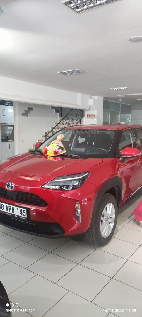 Sahibinden Toyota Yaris Cross 1.5 Hybrid Flame X-Pack 2023 Model 7